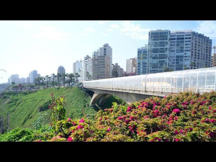 Centric Apartments In Miraflores • Key Locations • Lima Buitenkant foto