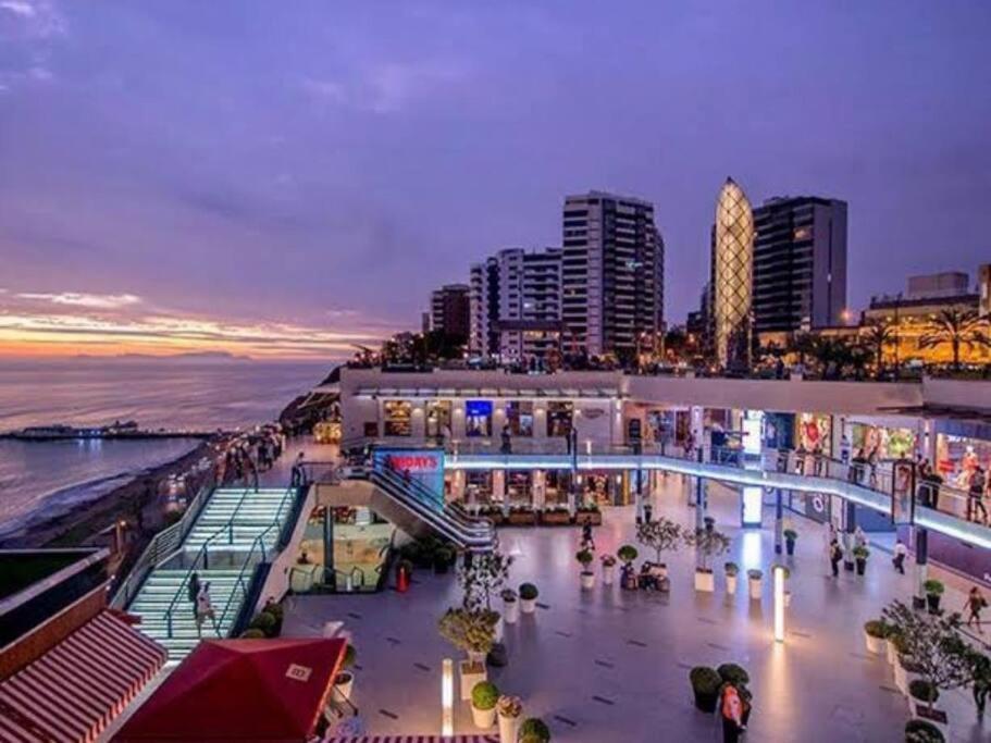 Centric Apartments In Miraflores • Key Locations • Lima Buitenkant foto